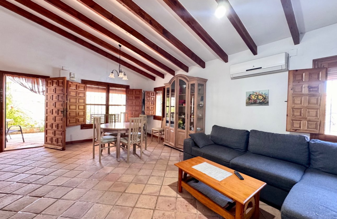Resale - Villa -
Orihuela Costa - Cabo Roig