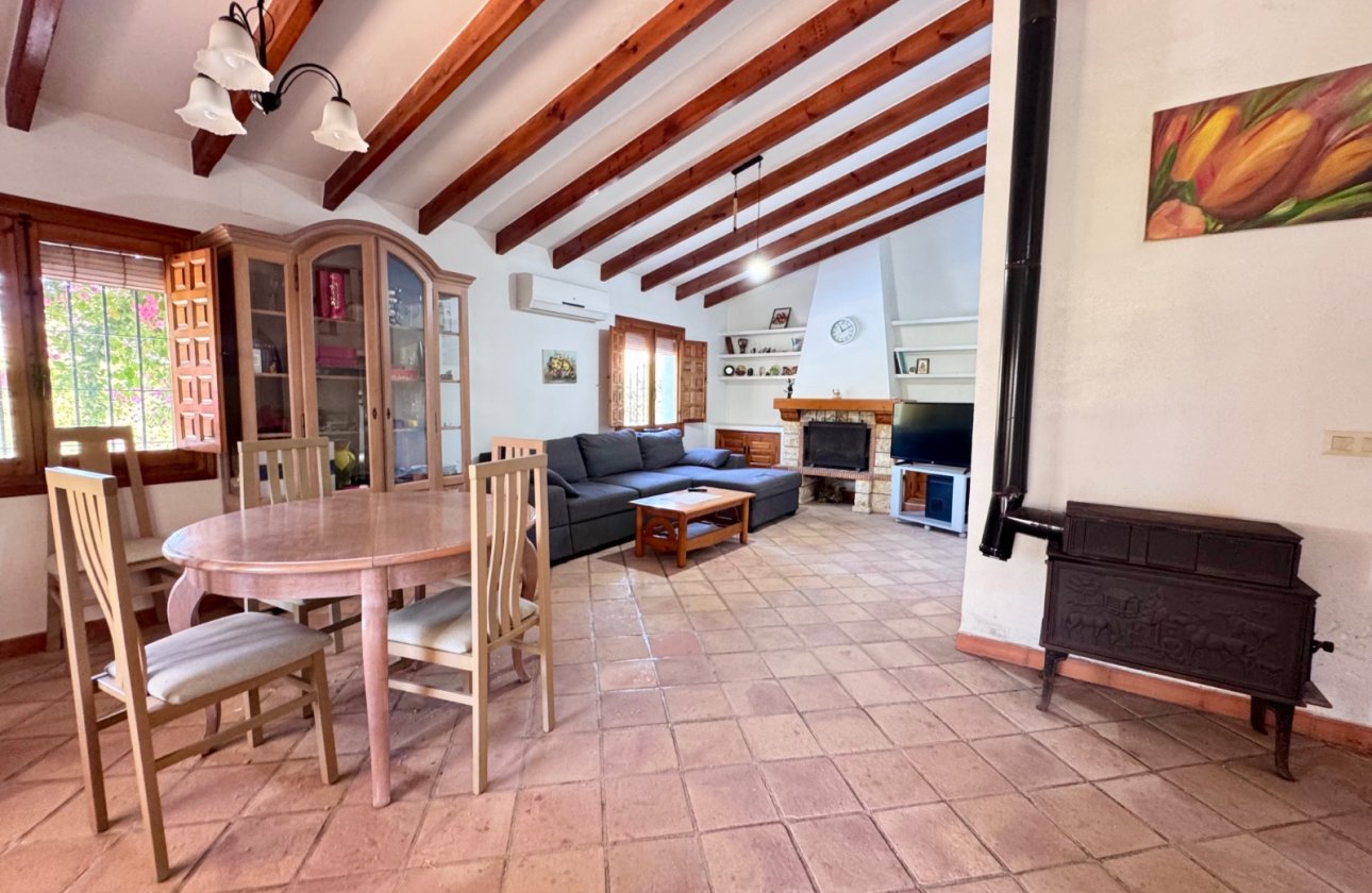 Resale - Villa -
Orihuela Costa - Cabo Roig