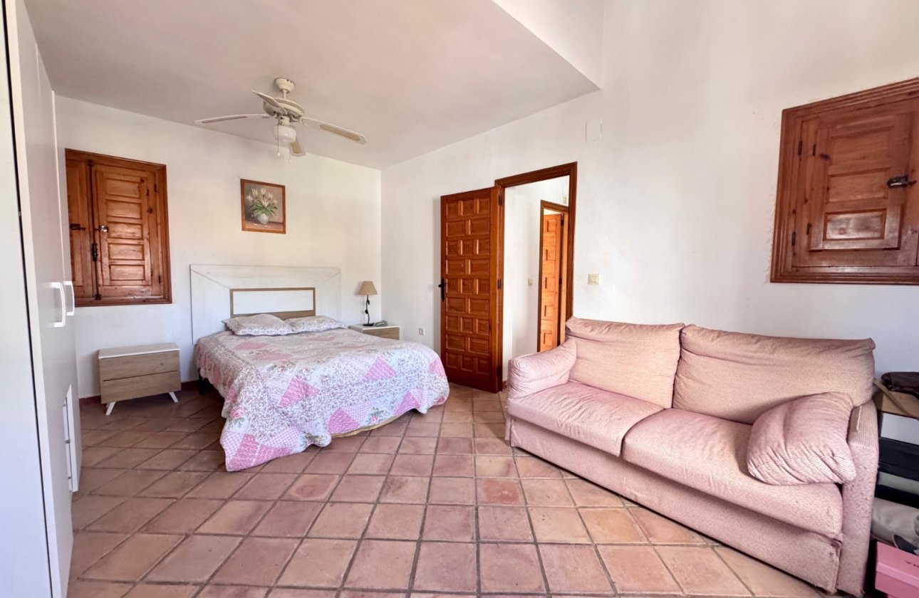 Resale - Villa -
Orihuela Costa - Cabo Roig