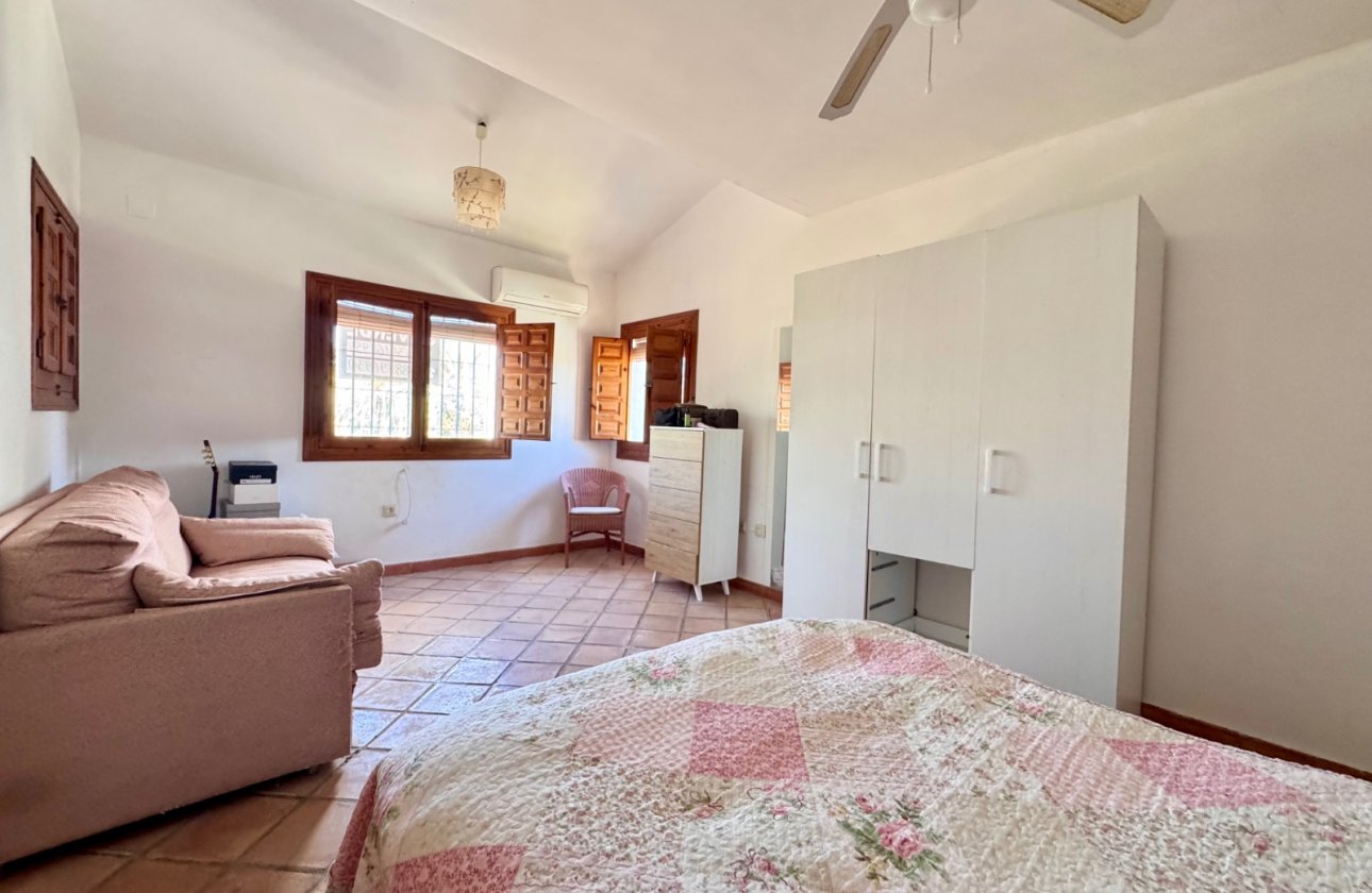 Resale - Villa -
Orihuela Costa - Cabo Roig
