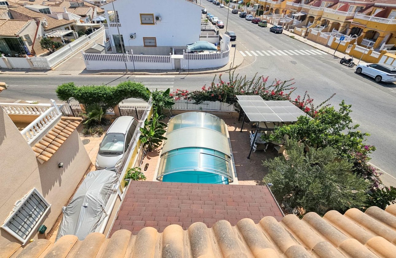 Resale - Villa -
Orihuela Costa - Cabo Roig
