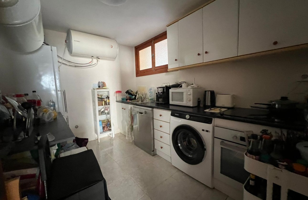 Resale - Villa -
Orihuela Costa - Campoamor