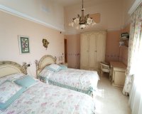 Resale - Villa -
Orihuela Costa - Campoamor