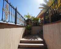 Resale - Villa -
Orihuela Costa - Campoamor