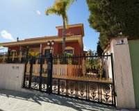 Resale - Villa -
Orihuela Costa - Campoamor