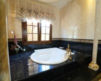 Resale - Villa -
Orihuela Costa - Campoamor