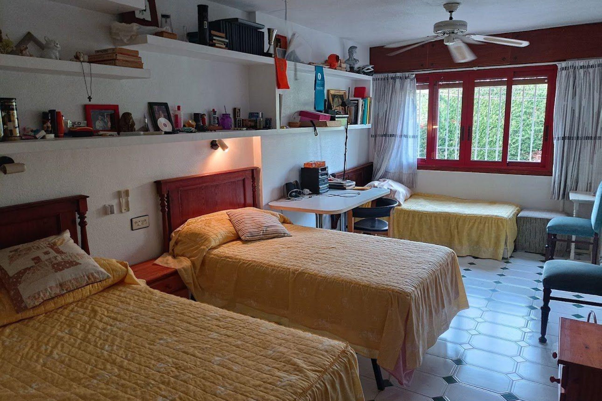 Resale - Villa -
Orihuela Costa - Campoamor