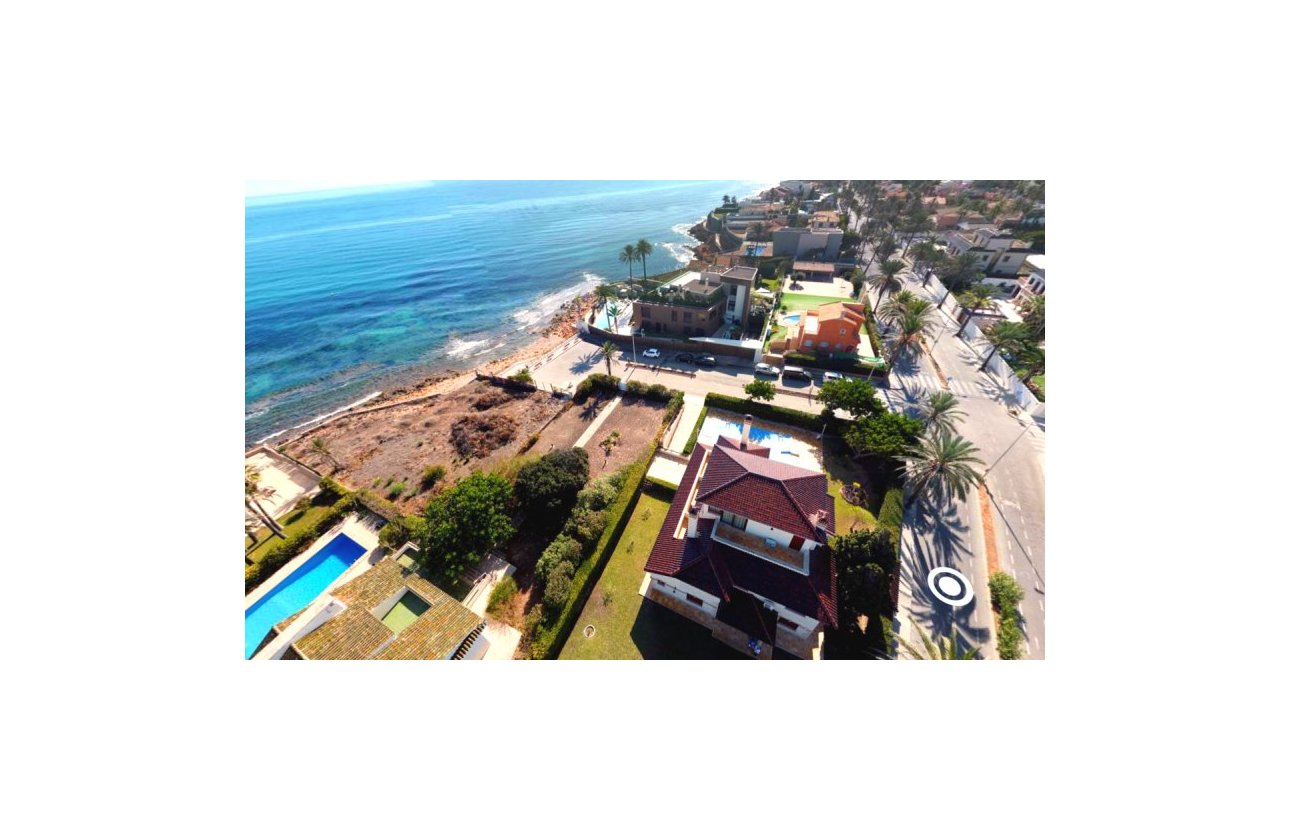 Resale - Villa -
Orihuela Costa - Costa Blanca