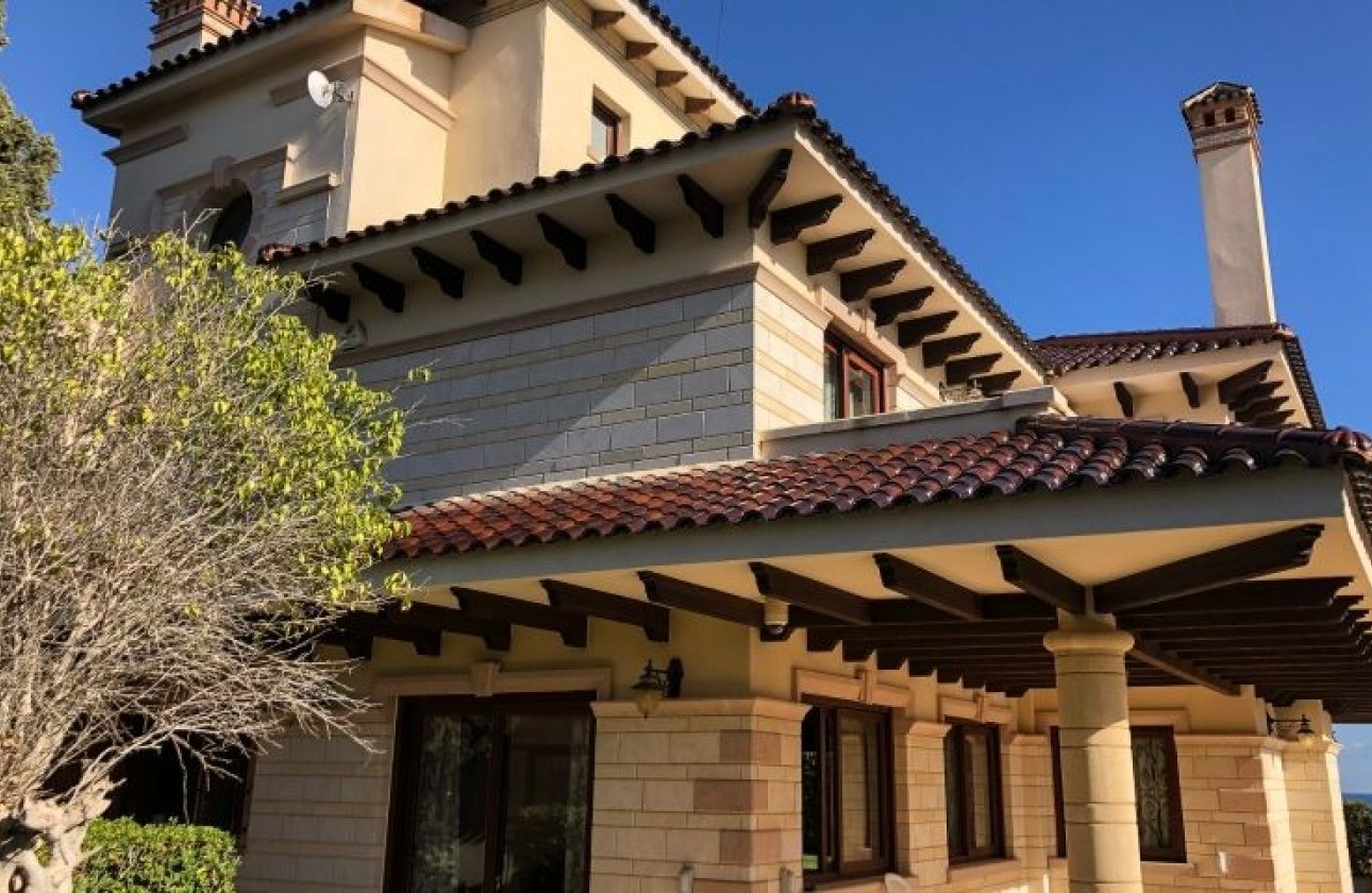 Resale - Villa -
Orihuela Costa - Costa Blanca