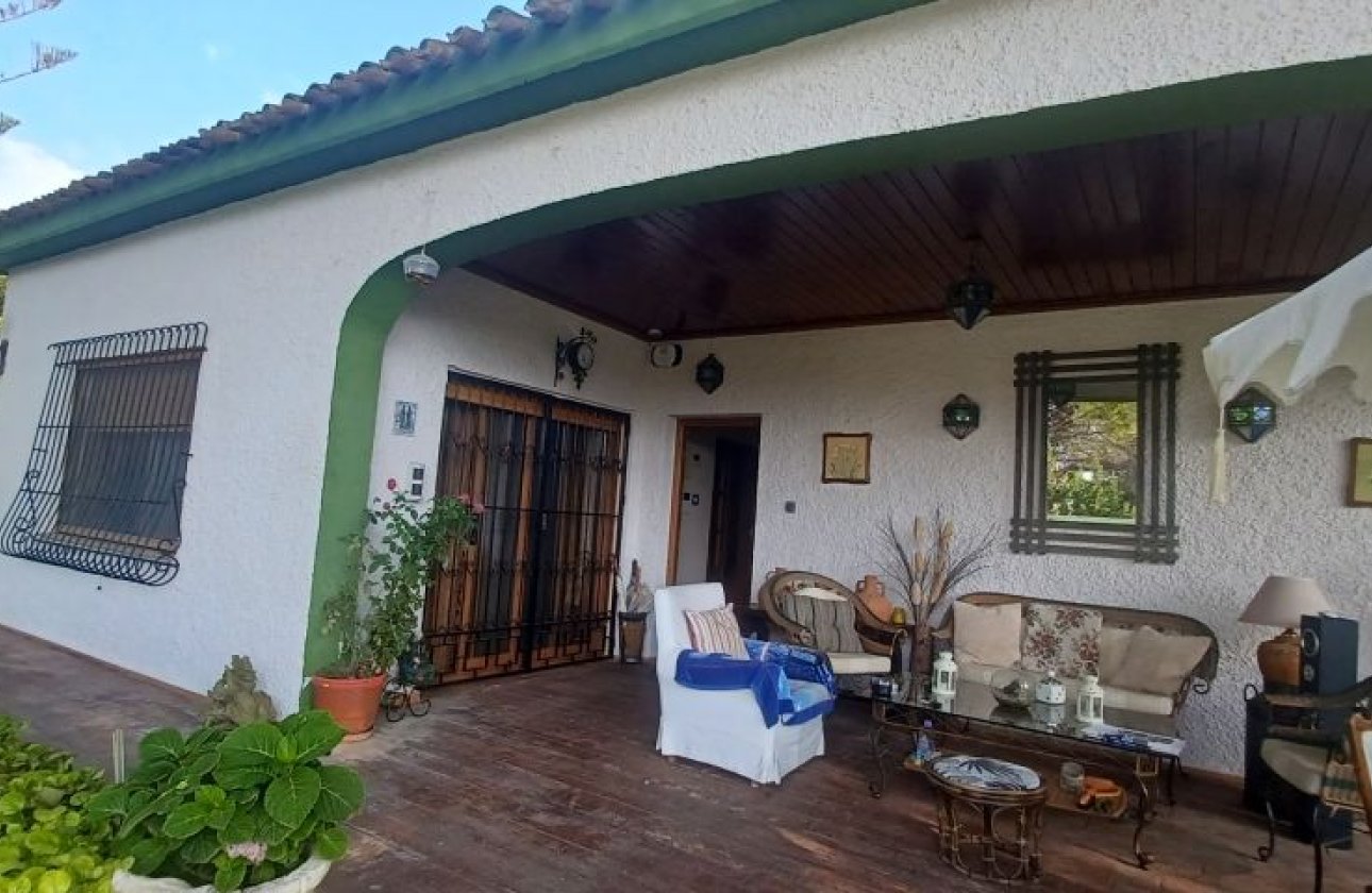 Resale - Villa -
Orihuela Costa - Costa Blanca