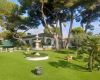 Resale - Villa -
Orihuela Costa - Costa Blanca