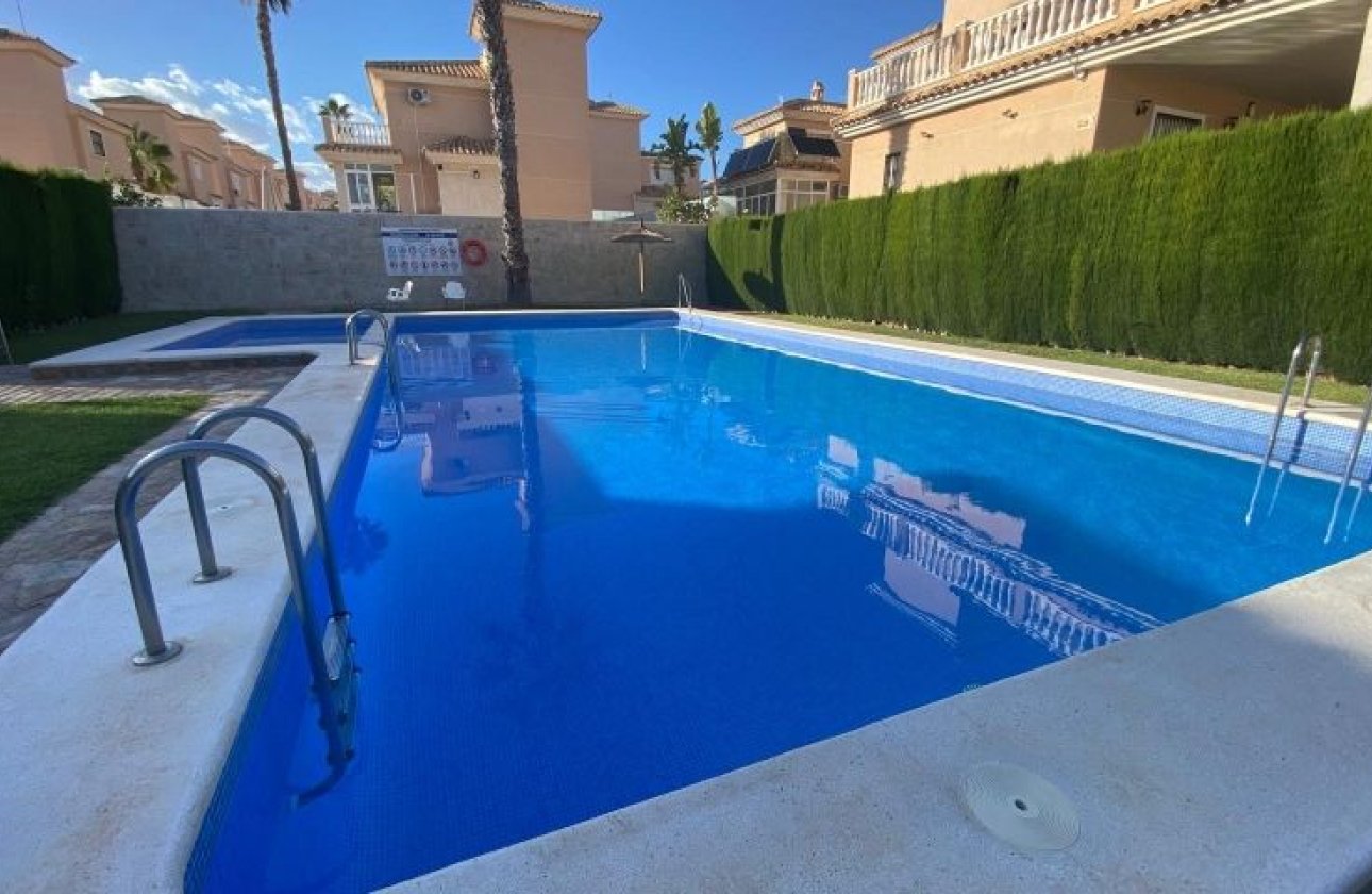 Resale - Villa -
Orihuela Costa - Costa Blanca