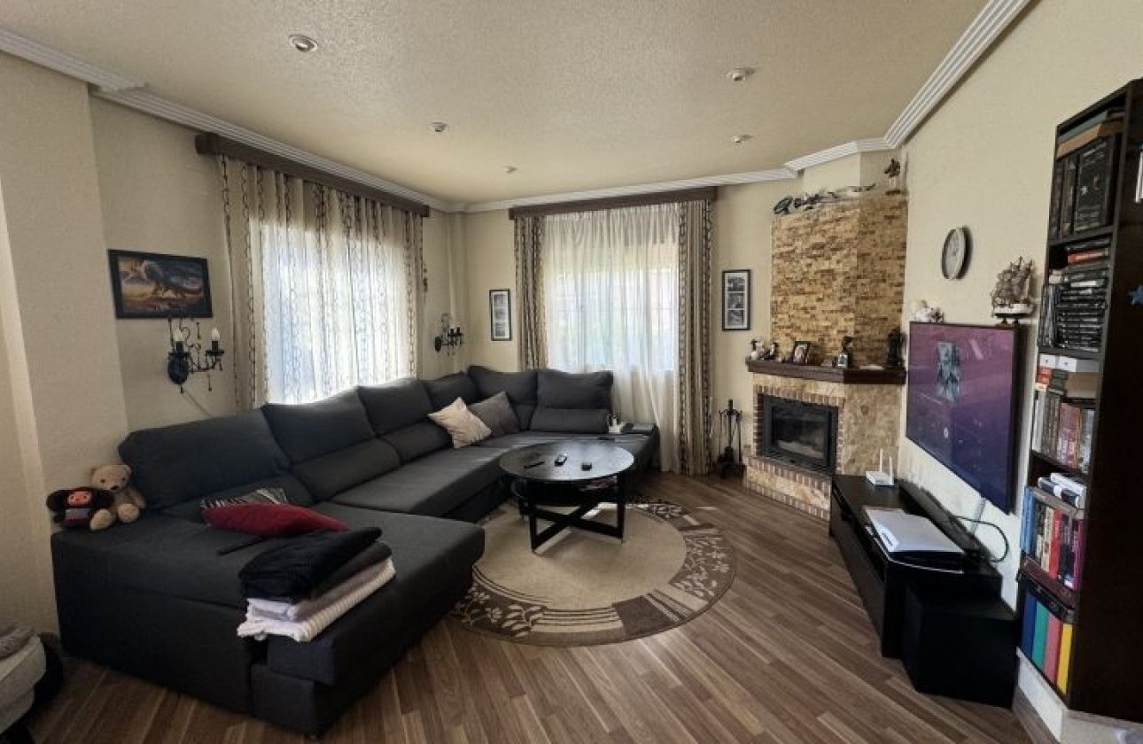 Resale - Villa -
Orihuela Costa - Costa Blanca