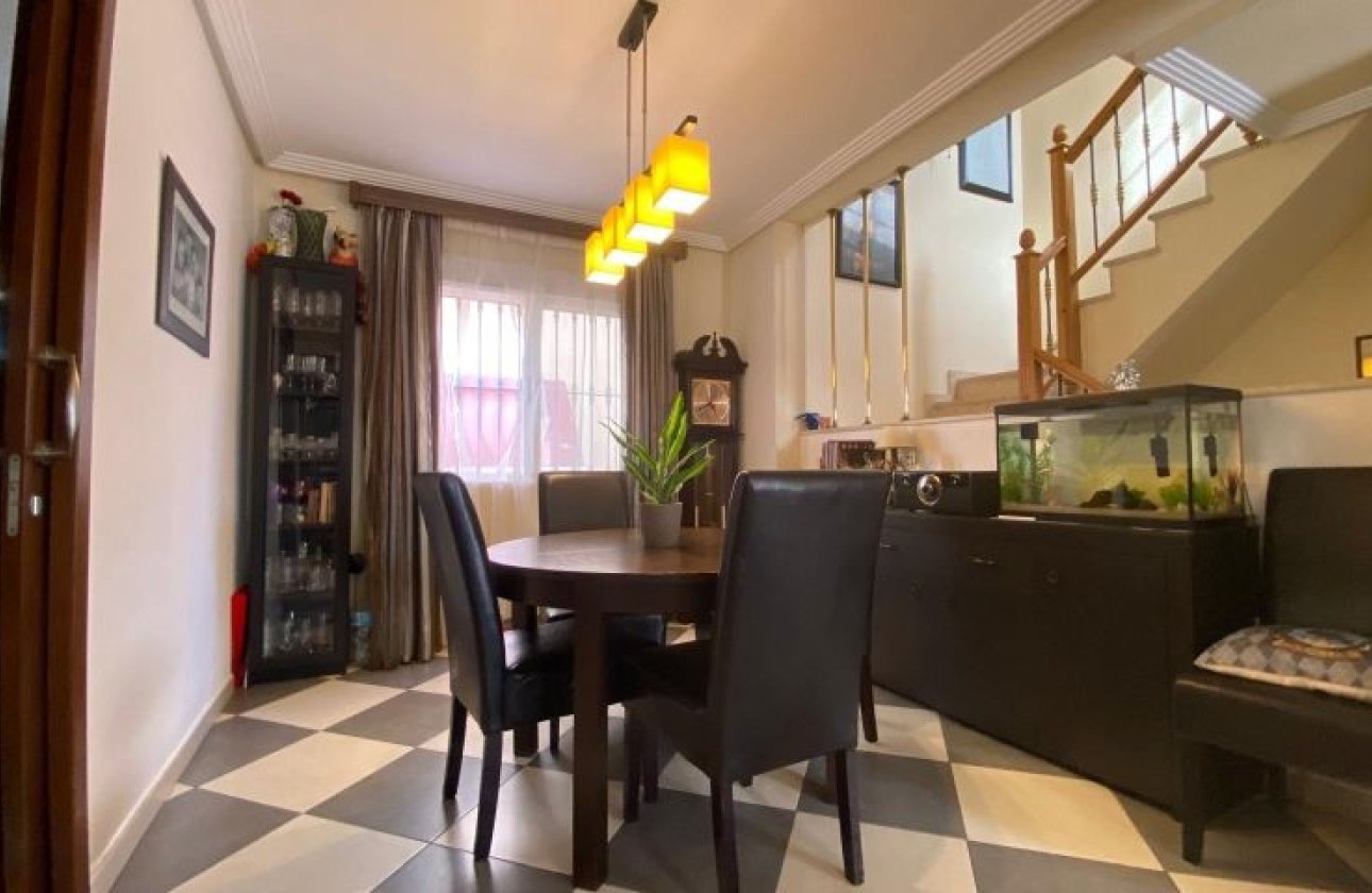 Resale - Villa -
Orihuela Costa - Costa Blanca