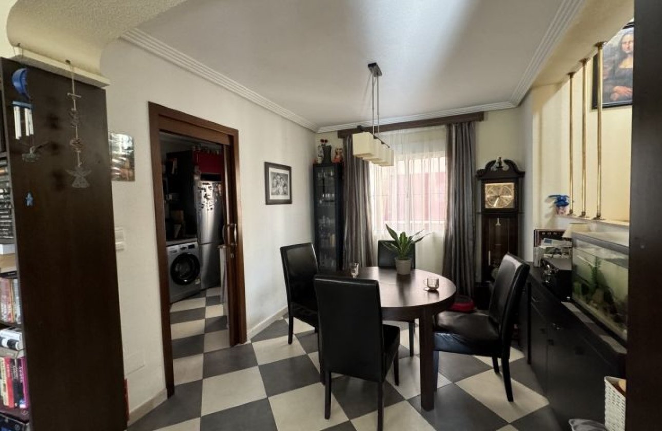 Resale - Villa -
Orihuela Costa - Costa Blanca