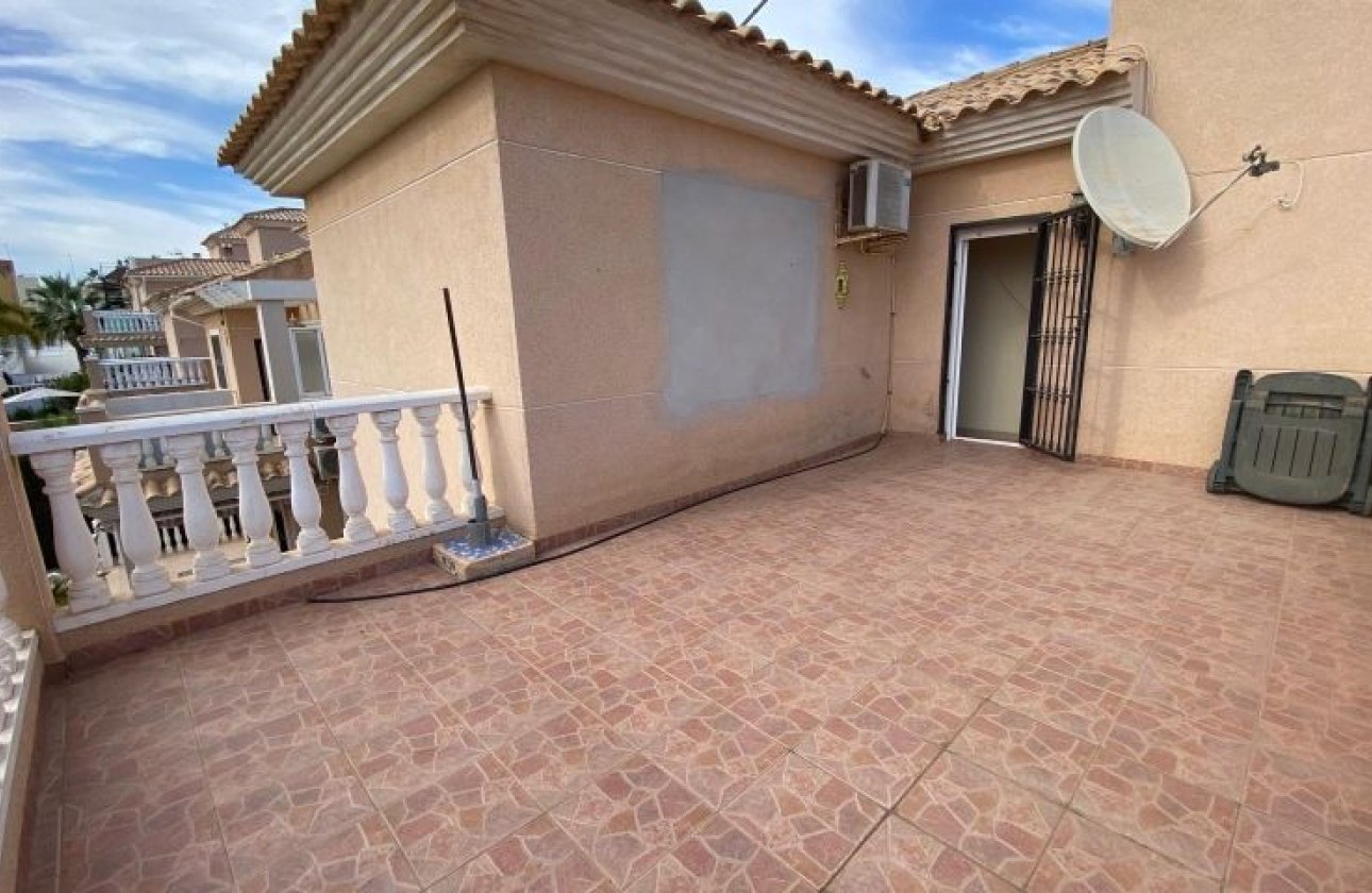 Resale - Villa -
Orihuela Costa - Costa Blanca