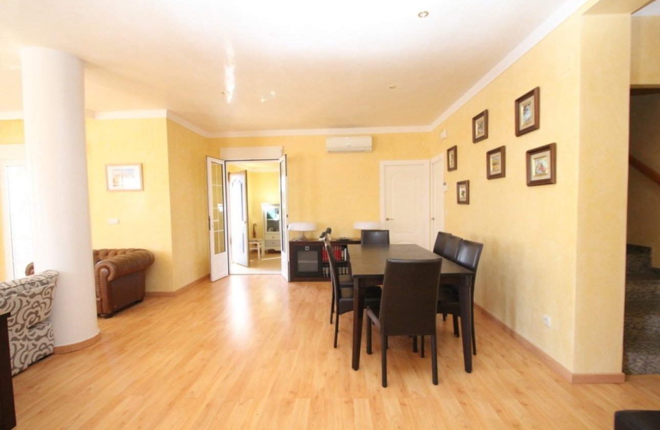 Resale - Villa -
Orihuela Costa - Costa Blanca