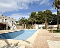 Resale - Villa -
Orihuela Costa - Costa Blanca