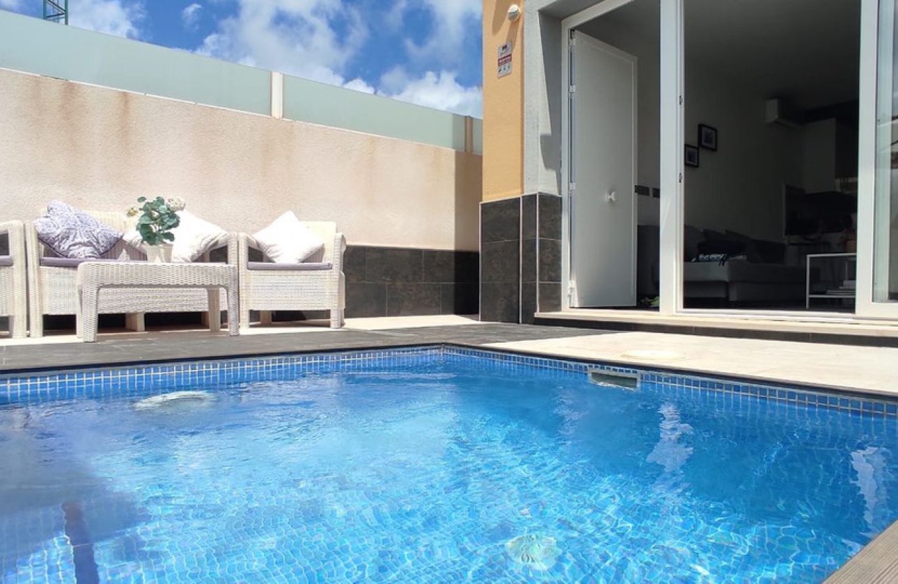 Resale - Villa -
Orihuela Costa - Costa Blanca