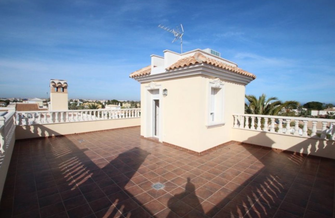 Resale - Villa -
Orihuela Costa - Costa Blanca