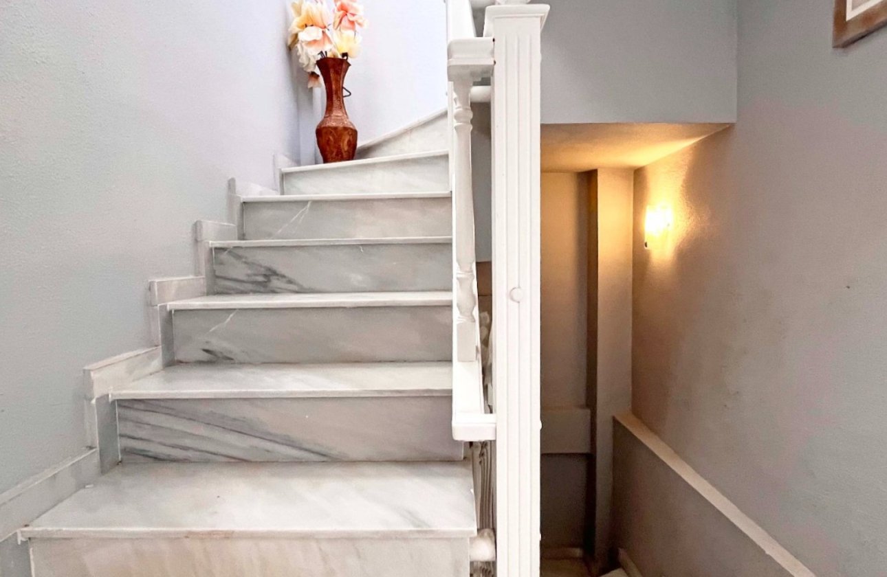 Resale - Villa -
Orihuela Costa - Costa Blanca