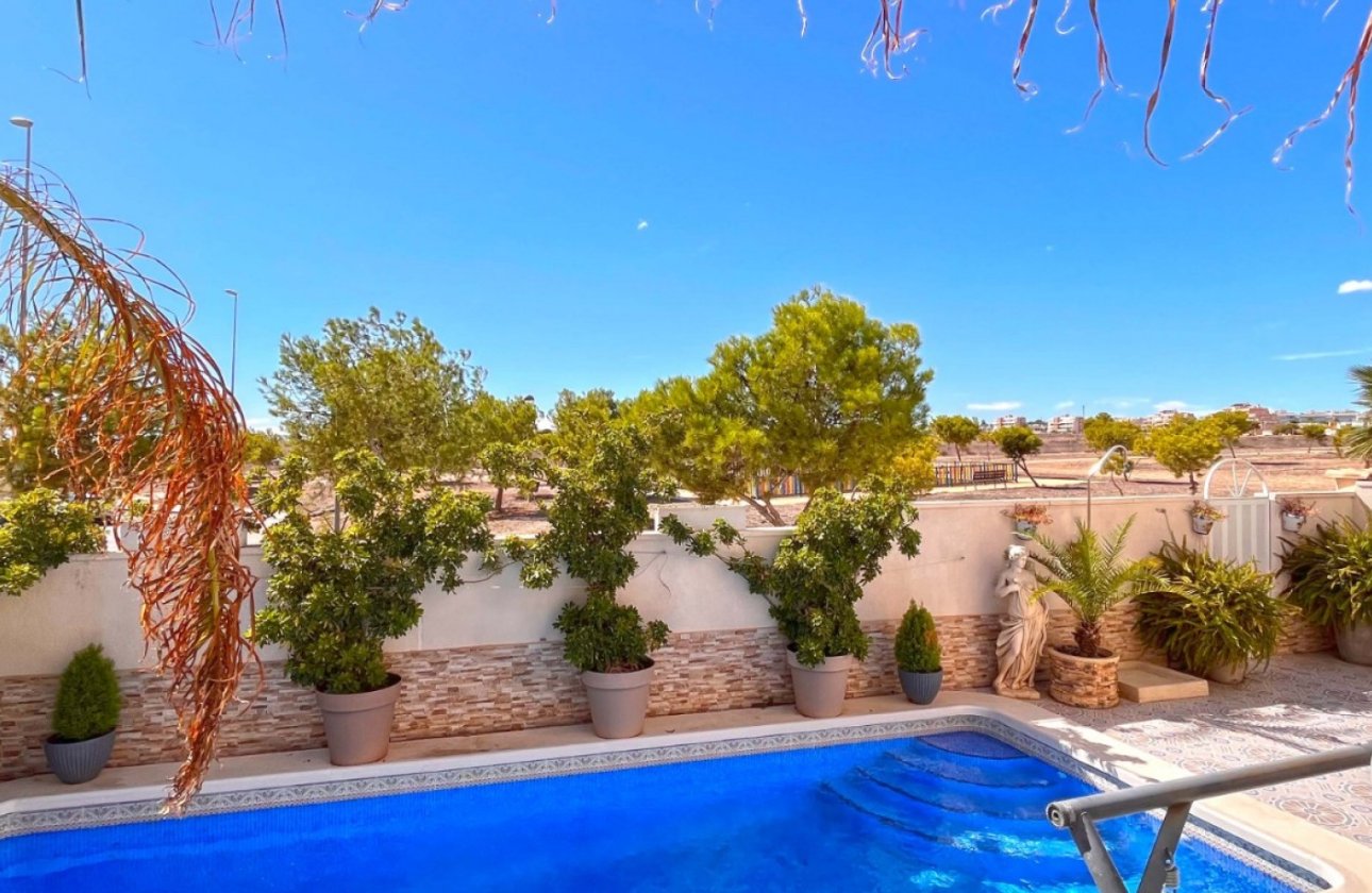 Resale - Villa -
Orihuela Costa - Costa Blanca