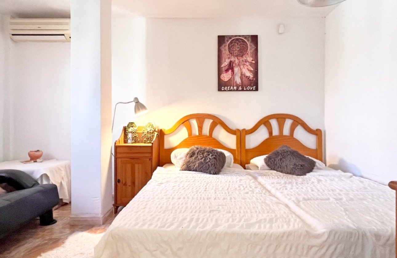 Resale - Villa -
Orihuela Costa - Costa Blanca