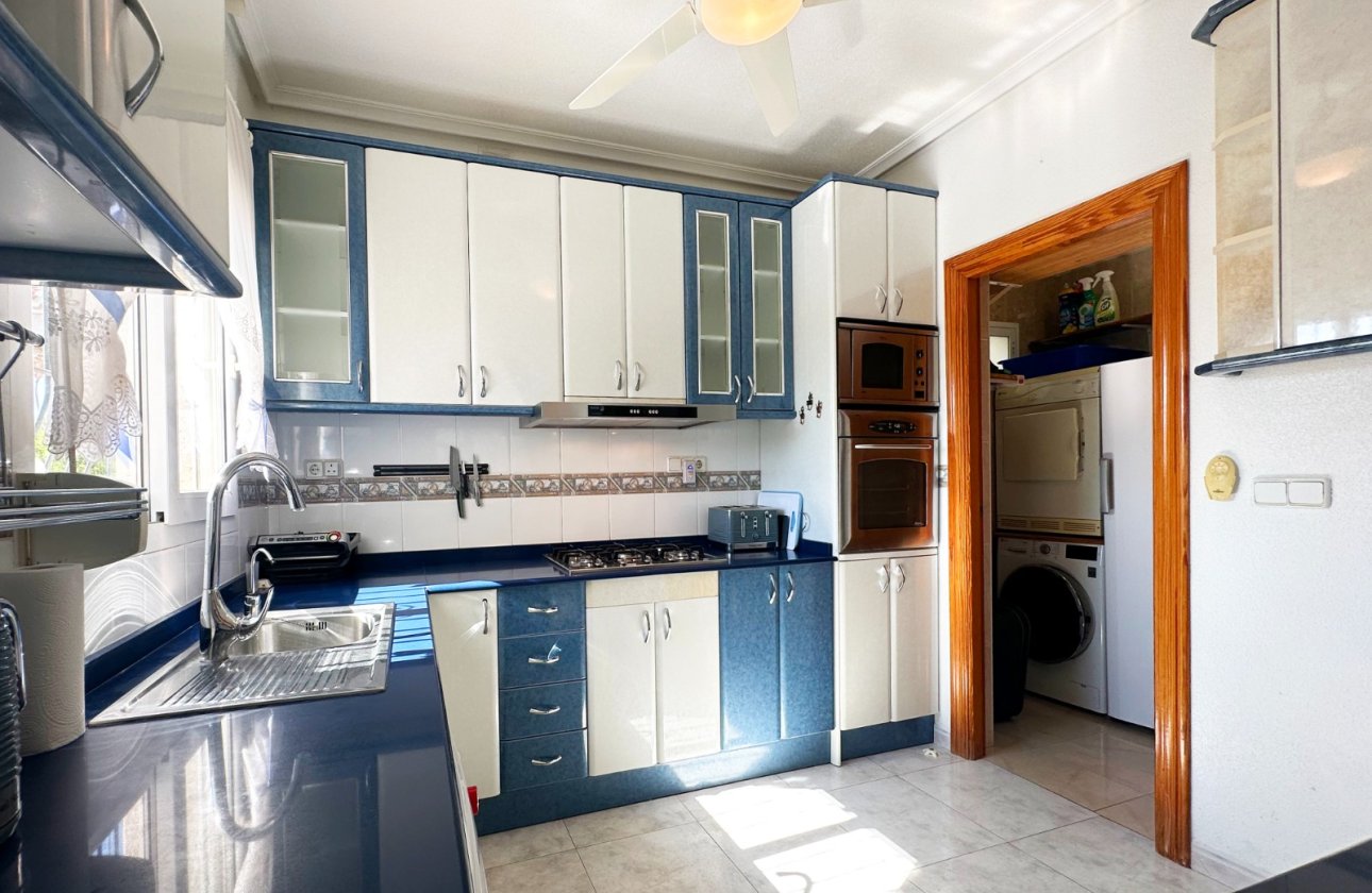 Resale - Villa -
Orihuela Costa - Costa Blanca