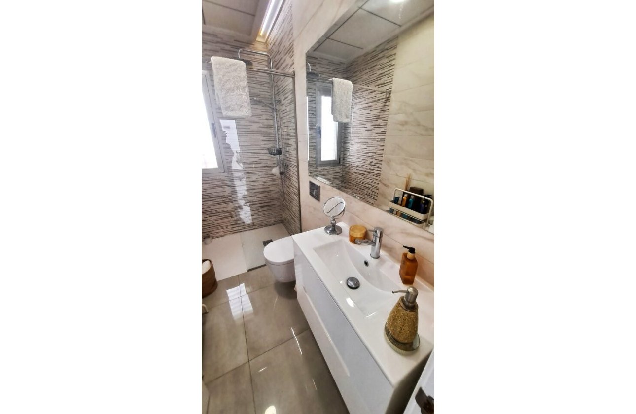 Resale - Villa -
Orihuela Costa - Costa Blanca