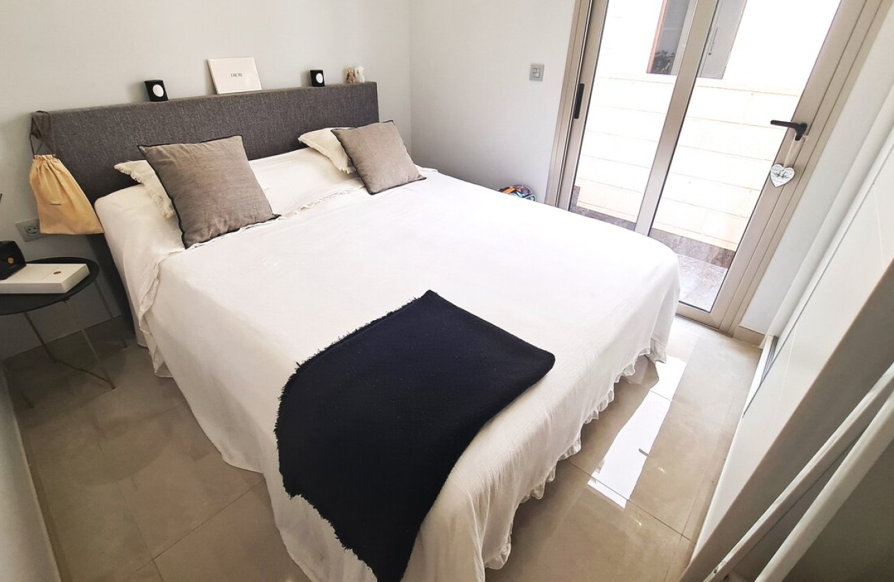 Resale - Villa -
Orihuela Costa - Costa Blanca