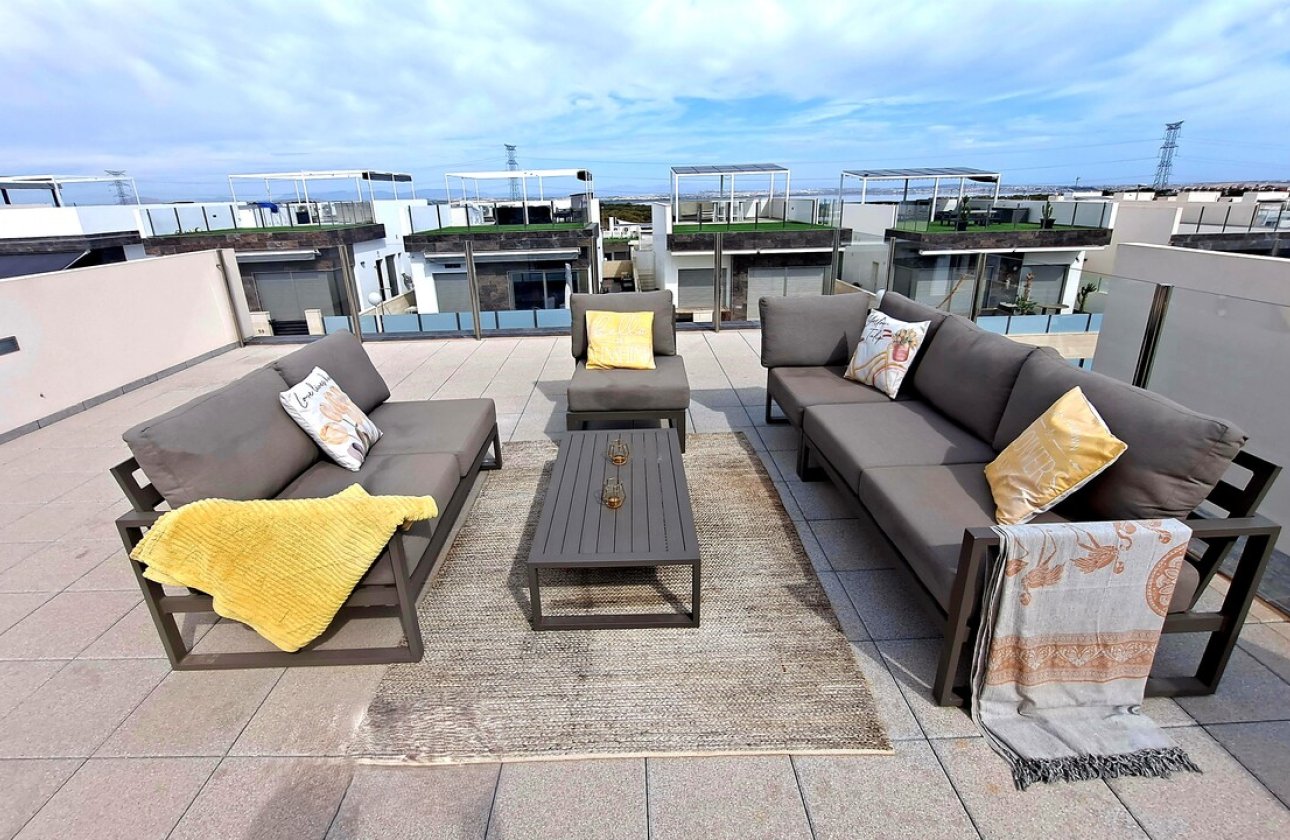 Resale - Villa -
Orihuela Costa - Costa Blanca