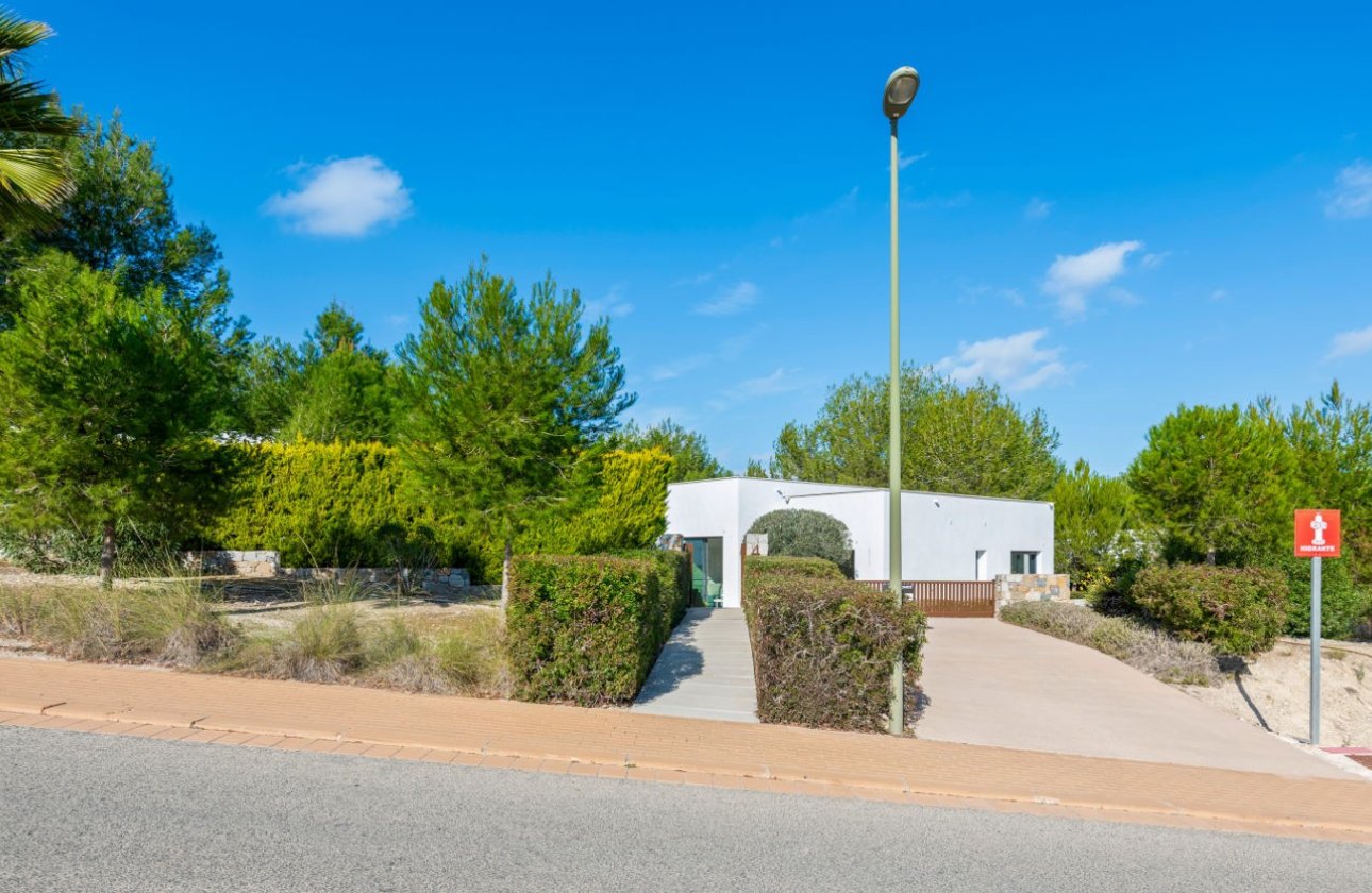 Resale - Villa -
Orihuela Costa - Costa Blanca