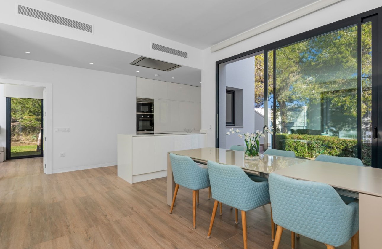 Resale - Villa -
Orihuela Costa - Costa Blanca