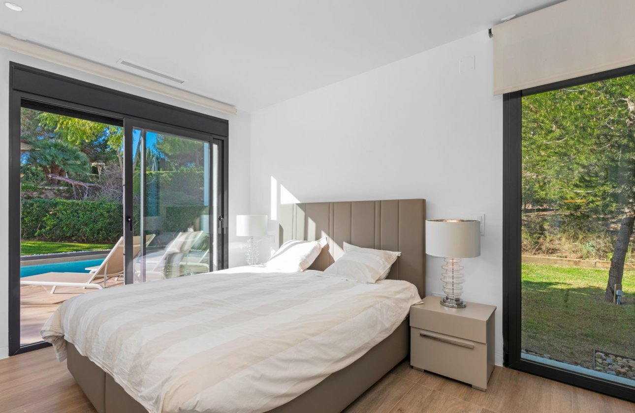 Resale - Villa -
Orihuela Costa - Costa Blanca