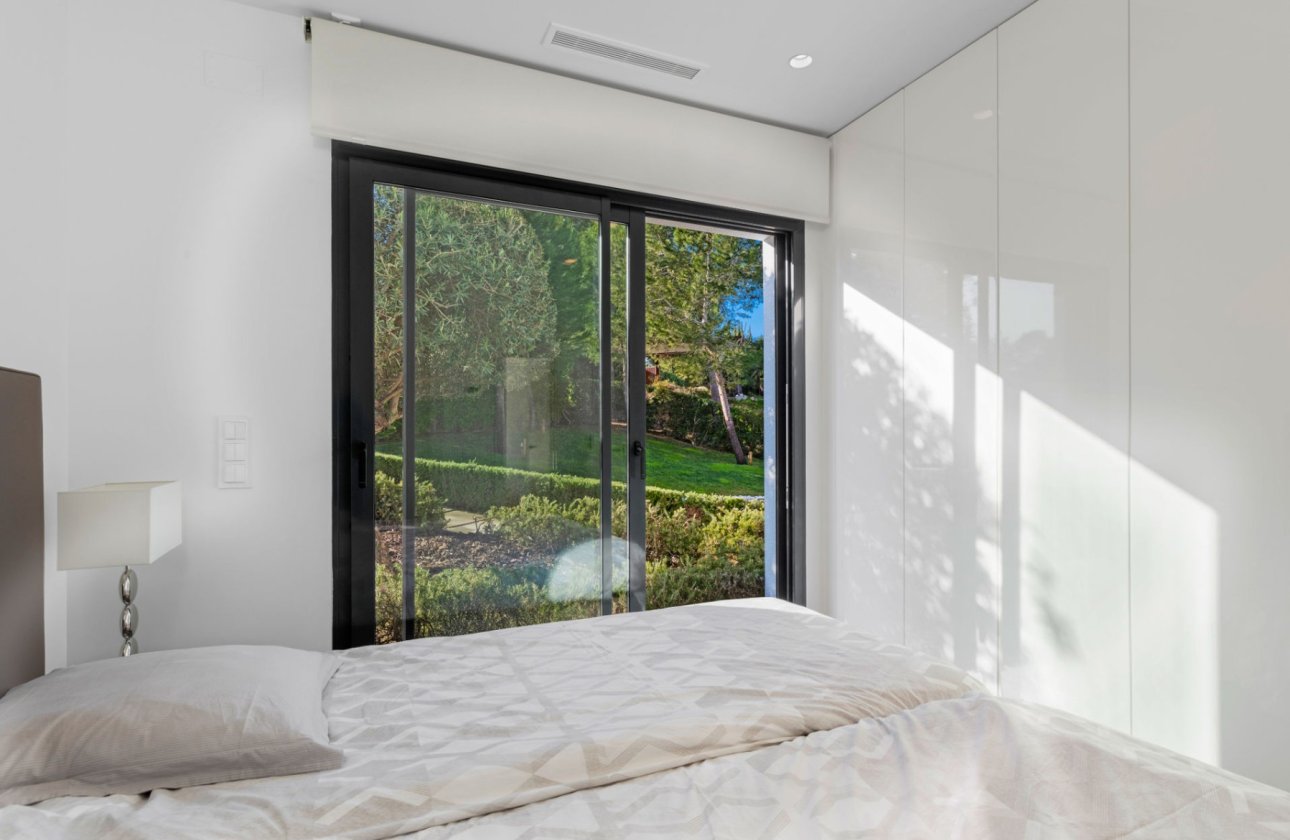 Resale - Villa -
Orihuela Costa - Costa Blanca