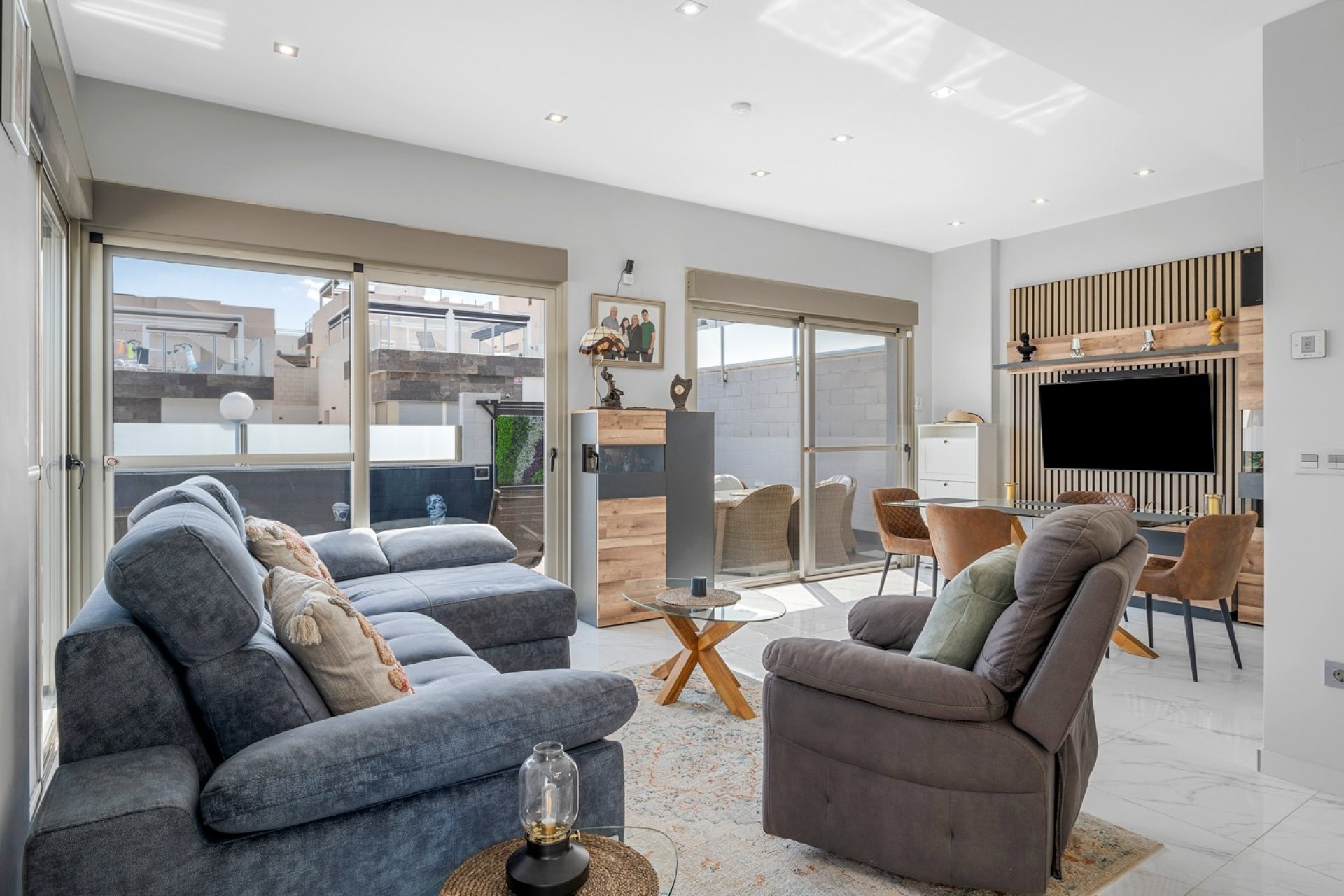 Resale - Villa -
Orihuela Costa - Costa Blanca