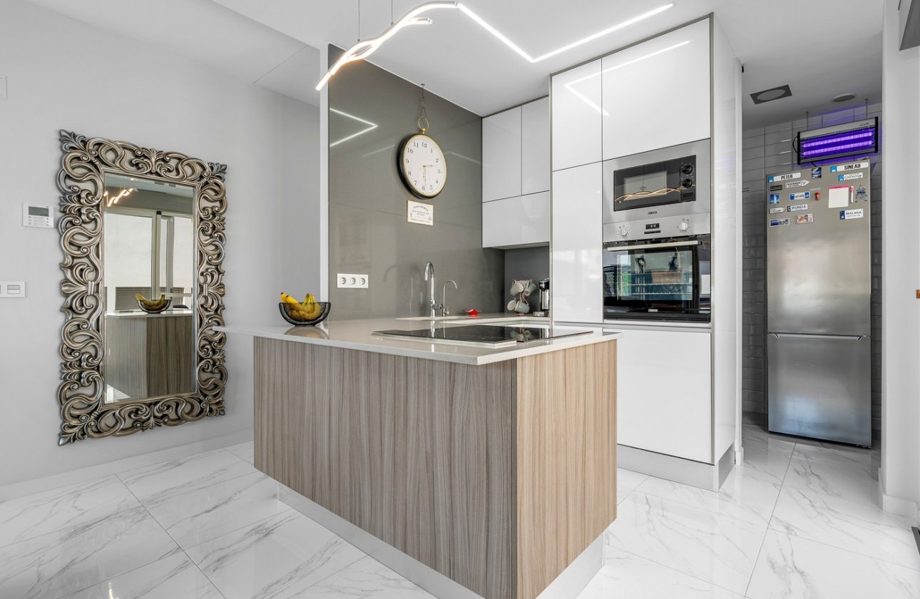 Resale - Villa -
Orihuela Costa - Costa Blanca