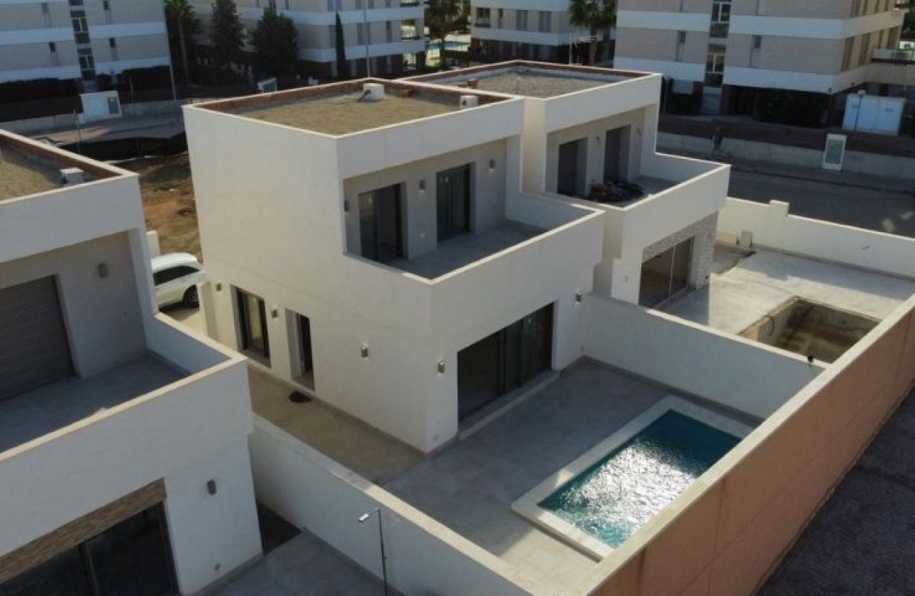 Resale - Villa -
Orihuela Costa - Costa Blanca