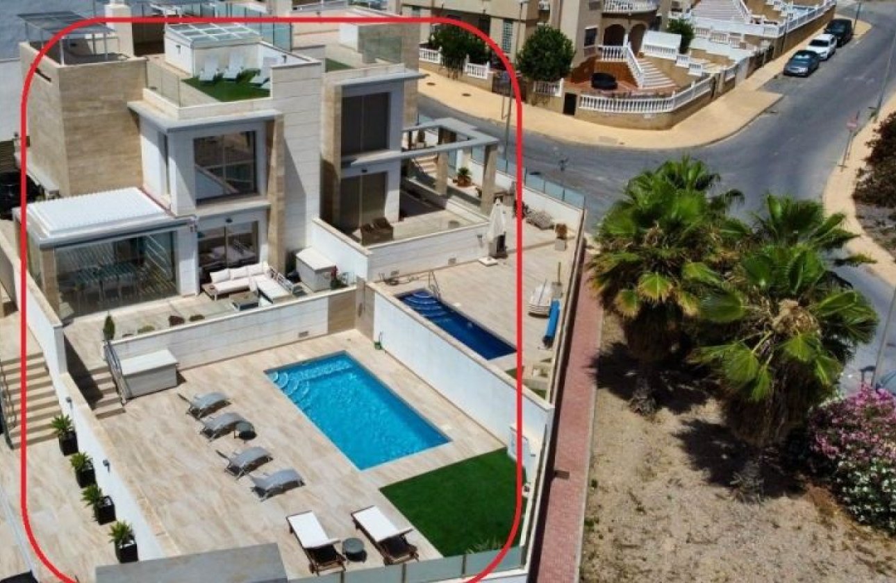 Resale - Villa -
Orihuela Costa - Costa Blanca