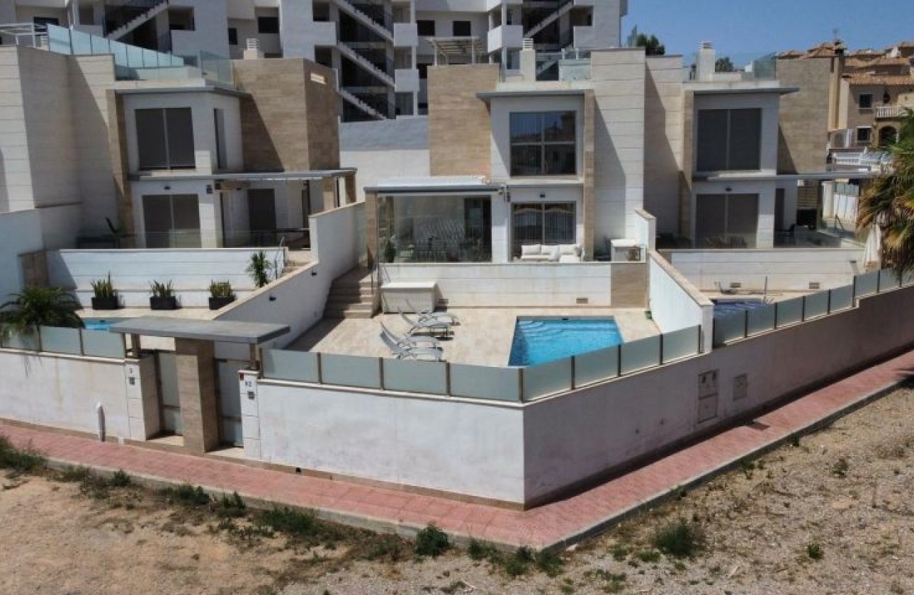 Resale - Villa -
Orihuela Costa - Costa Blanca