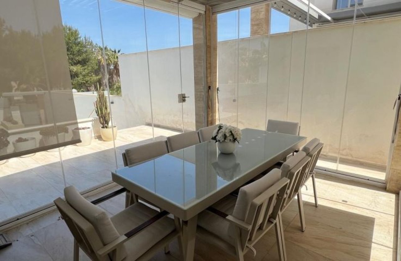 Resale - Villa -
Orihuela Costa - Costa Blanca