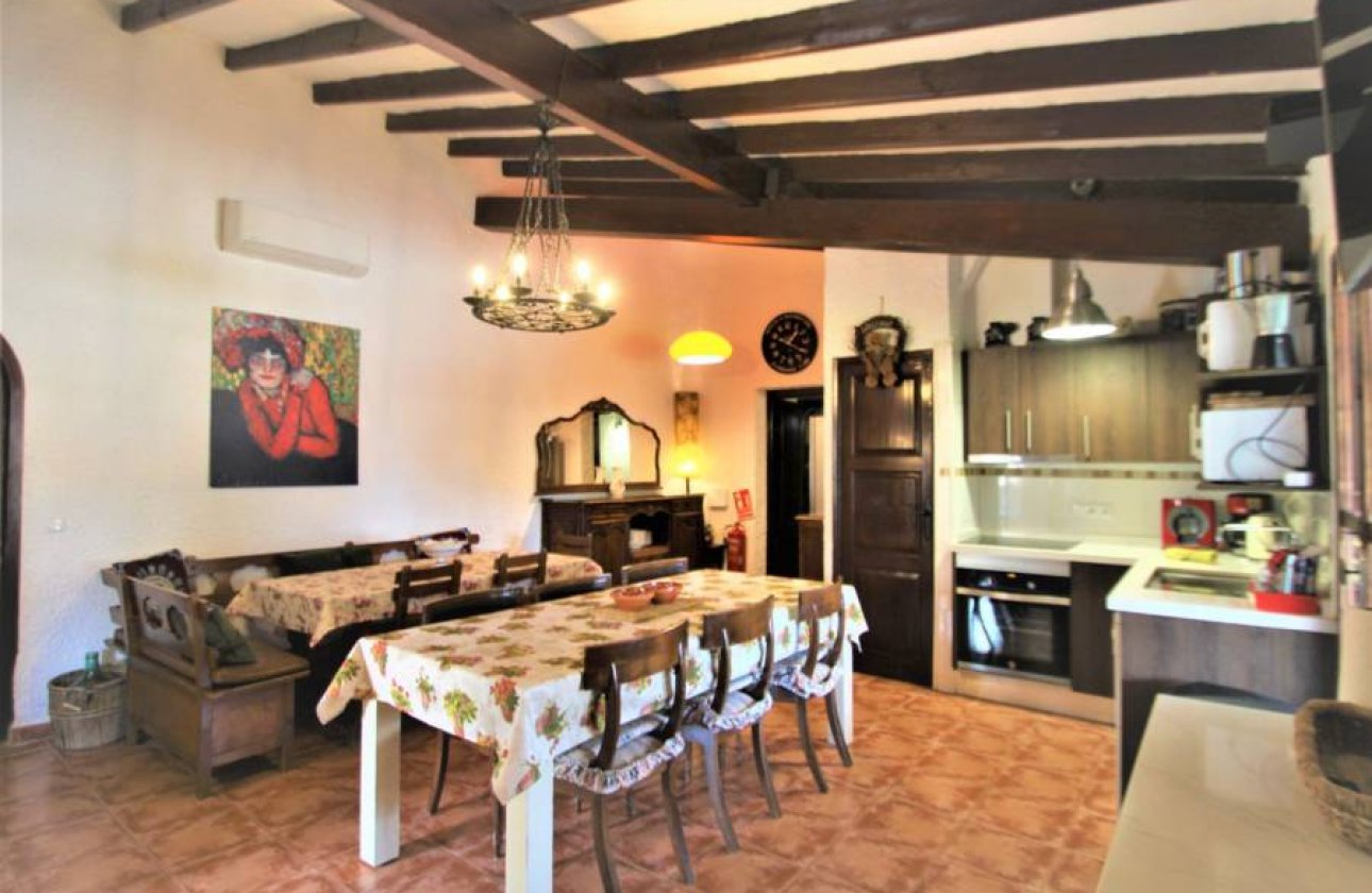 Resale - Villa -
Orihuela Costa - Costa Blanca