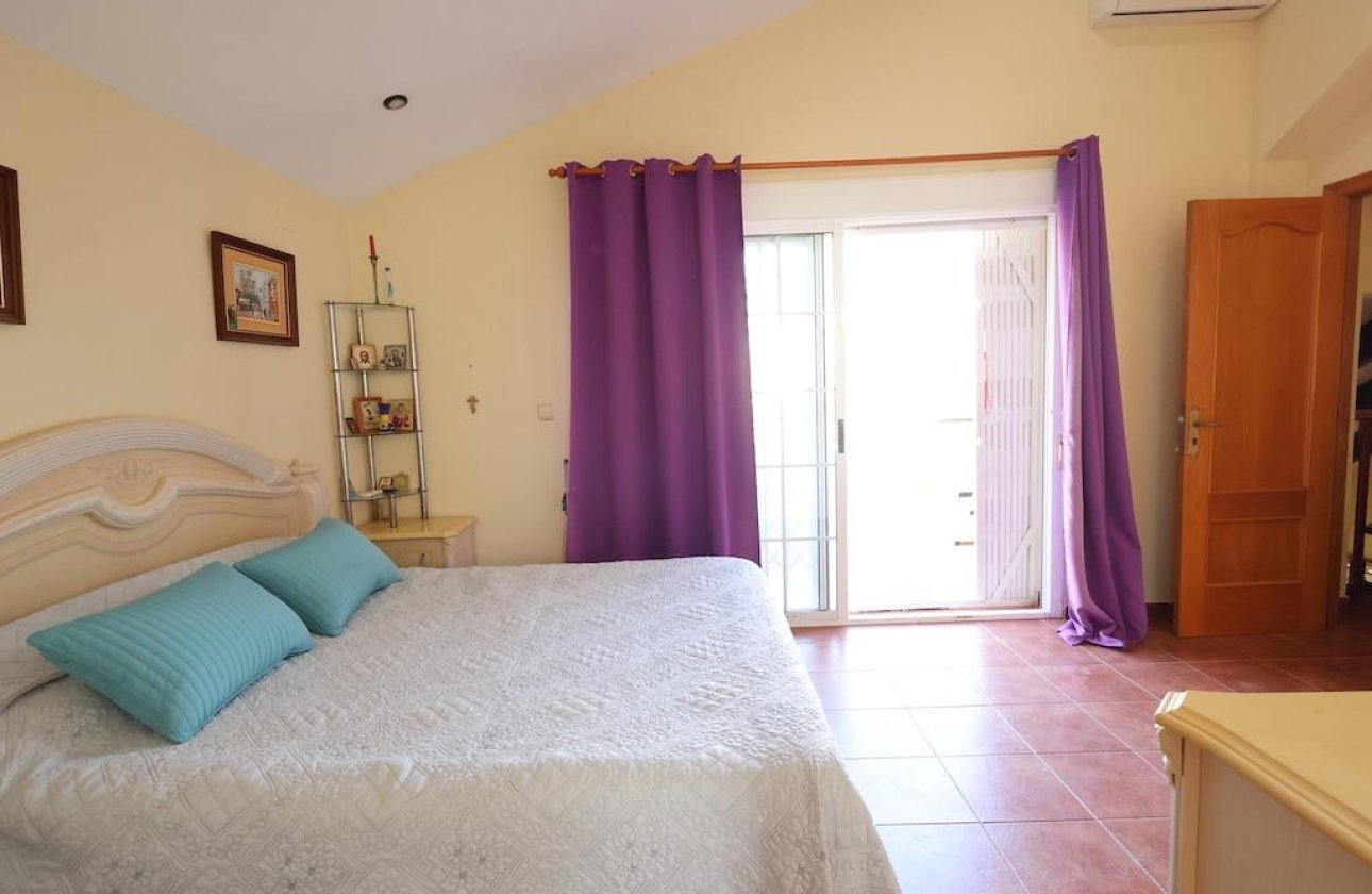 Resale - Villa -
Orihuela Costa - Costa Blanca