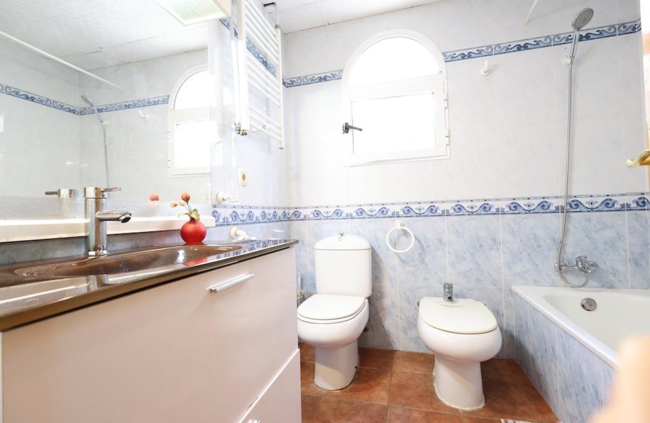 Resale - Villa -
Orihuela Costa - Costa Blanca