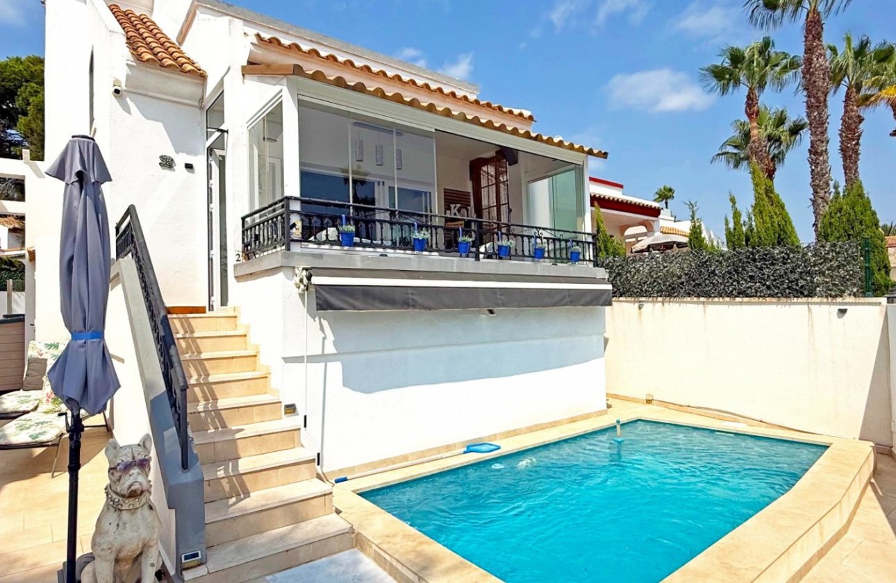 Resale - Villa -
Orihuela Costa - Costa Blanca