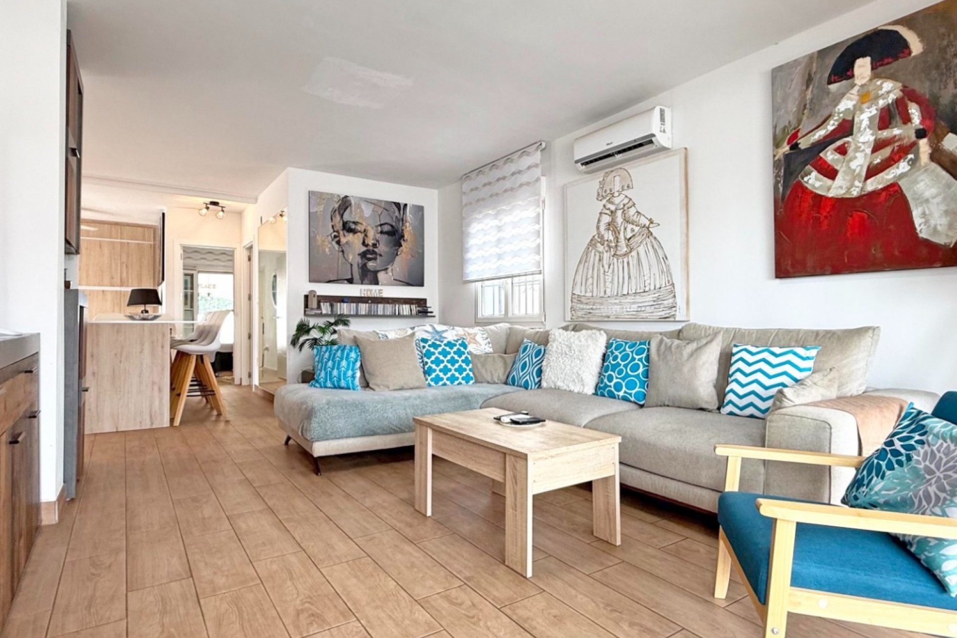 Resale - Villa -
Orihuela Costa - Costa Blanca