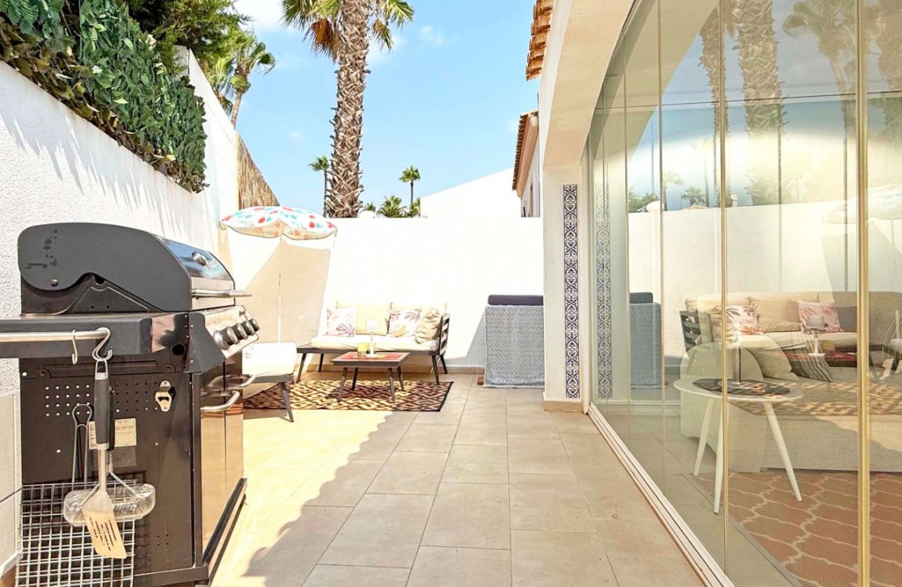 Resale - Villa -
Orihuela Costa - Costa Blanca