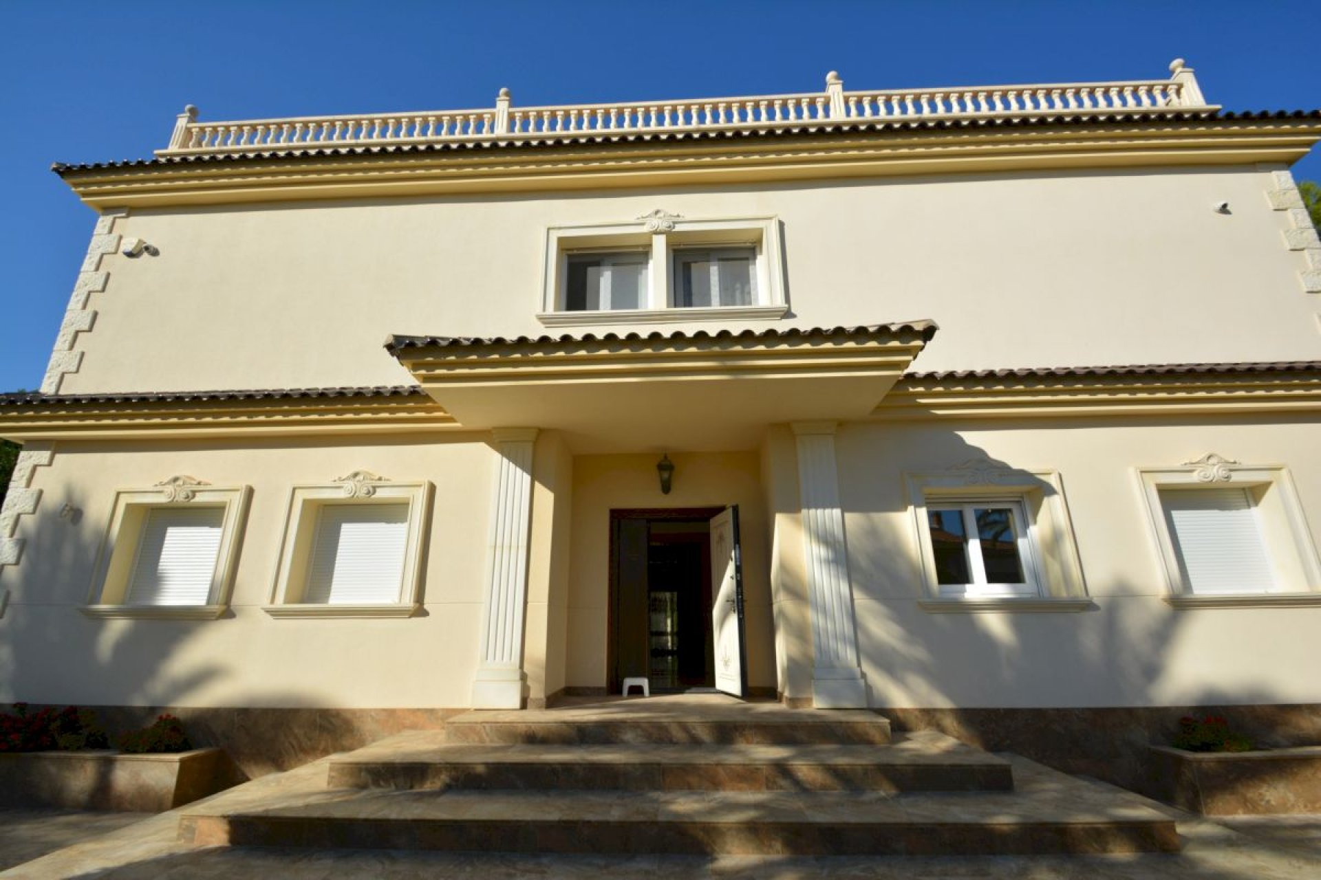 Resale - Villa -
Orihuela Costa - Costa Blanca
