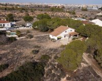 Resale - Villa -
Orihuela Costa - Costa Blanca