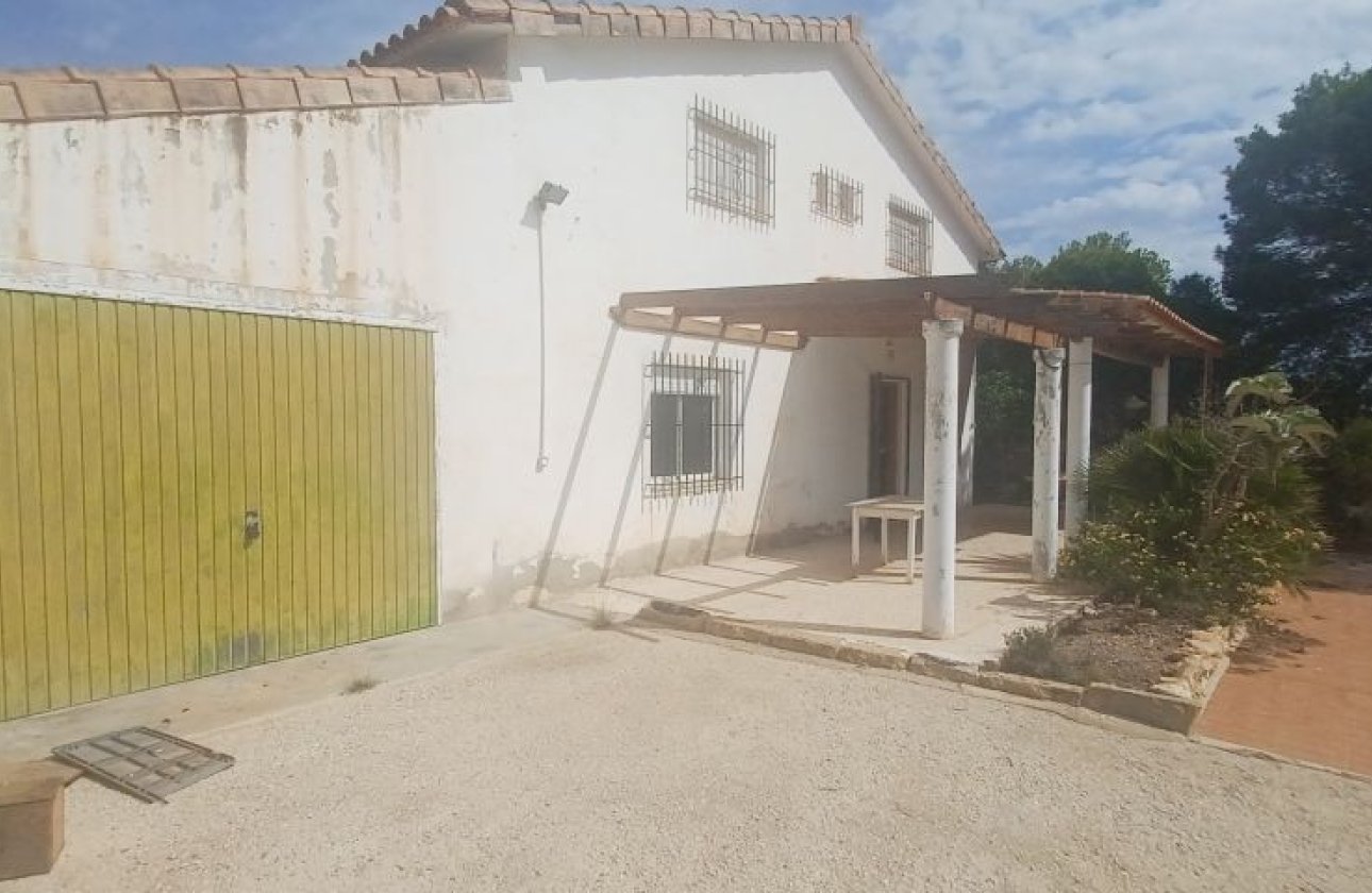 Resale - Villa -
Orihuela Costa - Costa Blanca